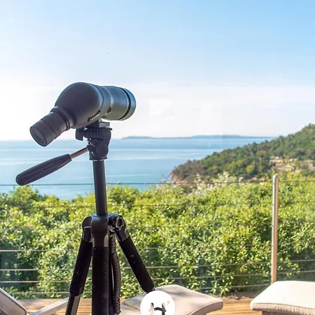 Selectsohome - Vue Avec Piscine Pour 8 Personnes - Nuages *