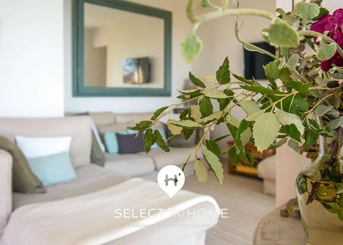 Selectsohome - Vue Avec Piscine Pour 8 Personnes - Nuages *