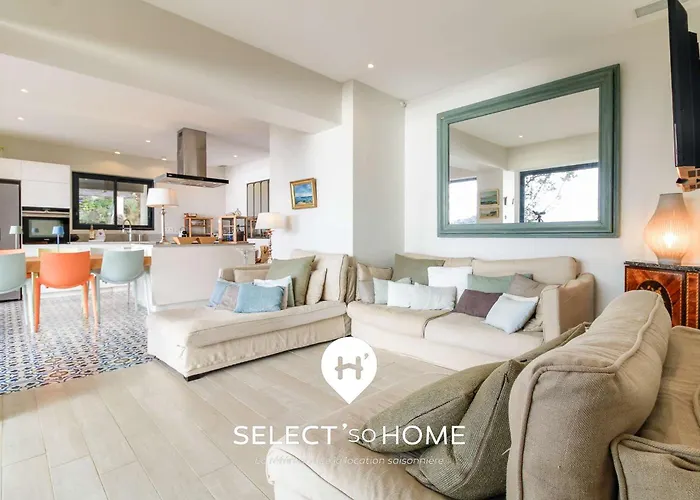 Selectsohome - Vue Piscine Infinie - Nuages