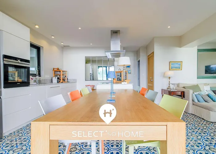 Selectsohome - Vue Avec Piscine Pour 8 Personnes - Nuages